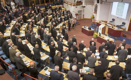 Francuski episkopat powołał specjalną komisję ds. nadużyć seksualnych popełnianych przez duchownych