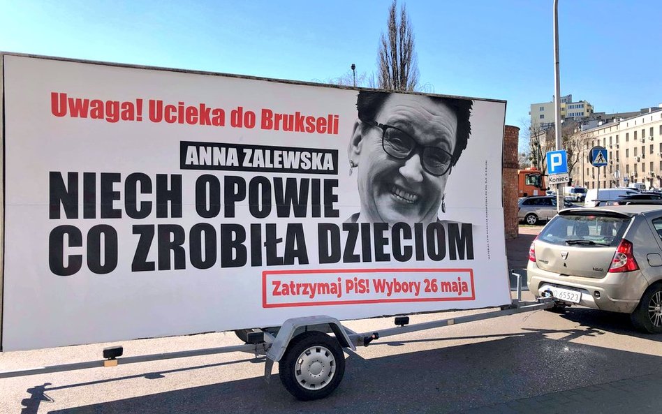 Wystartowała kampania "akcja ewakuacja". Politycy PiS na billboardach