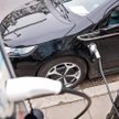 Brak infrastruktury to jedna z blokad rozwoju elektromobilności. Stacje ładowania przybywają, ale w 