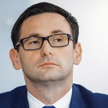 Daniel Obajtek, prezes Energi, twierdzi, że warunki w 22 długoterminowych kontraktach były oderwane 