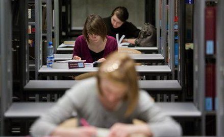 Projekt dotyczący ułatwienia dostępu do publicznie gromadzonej wiedzy budzi entuzjazm jednych, a oba