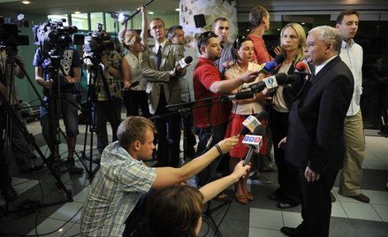 PiS odcina dziennikarzy od informacji