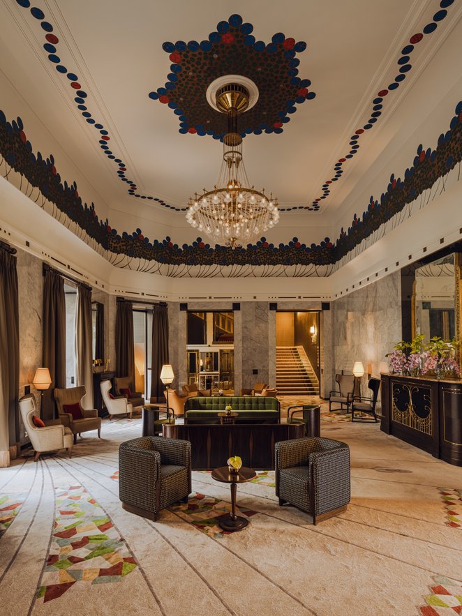 Specjalnie zaprojektowane logo nawiązuje do motywu dmuchawców, czyli ornamentu autorstwa Otto Wagner