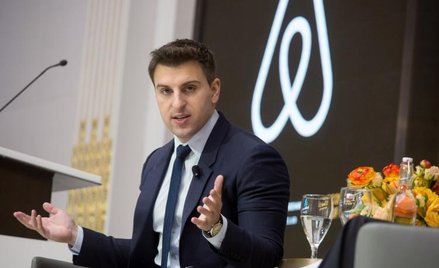 Współzałożycielem i prezesem Airbnb jest Brian Chesky