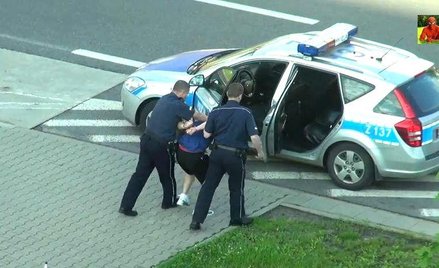 Sylwester Wardęga testuje sprawność policji