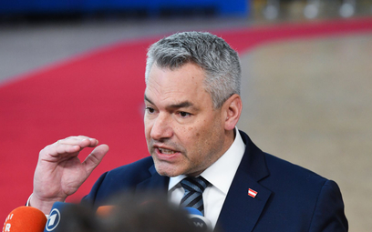 Kanclerz Karl Nehammer (na zdjęciu) z Austriackiej Partii Ludowej (ÖVP) proponuje Brukseli współfina