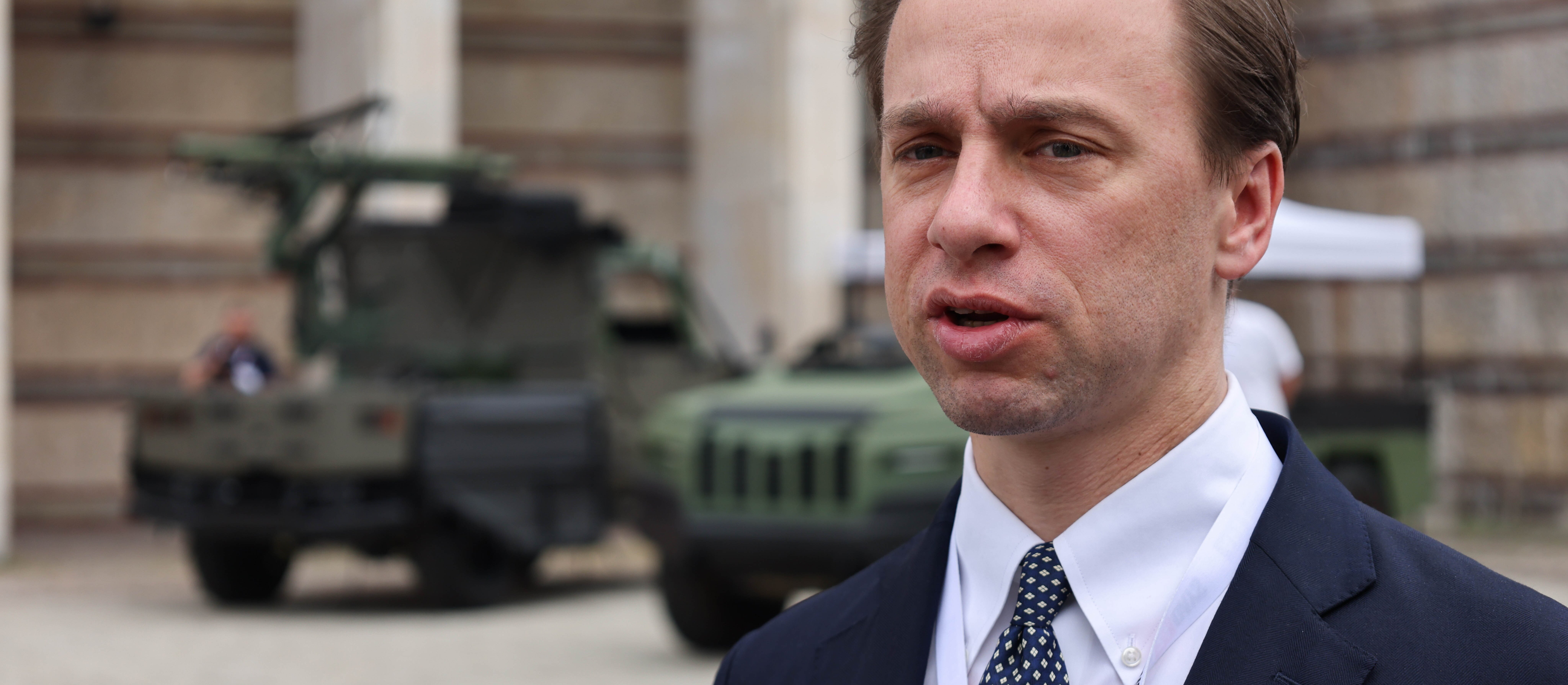Krzysztof Bosak o pomocy dla Ukrainy: Odciąć natychmiast
