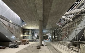 Hala tunelu pod Dworcem Zachodnim w stanie surowym wydaje się być ogromną