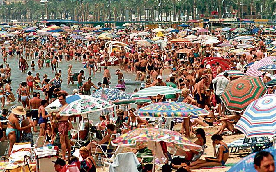 W tym sezonie plaże w popularnego Salou nie są już tak oblegane jak w poprzednich latach