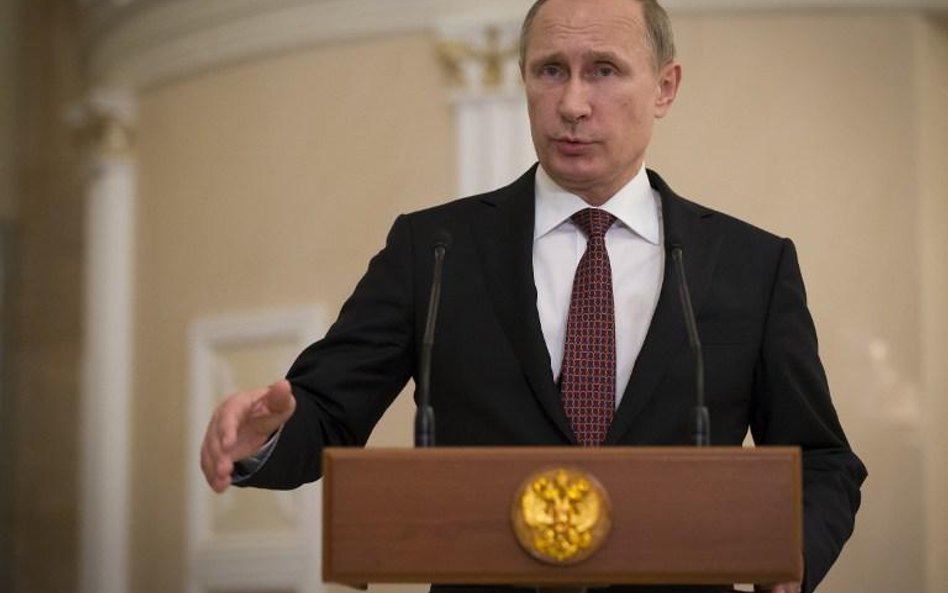 Putin szuka pieniędzy na mundial