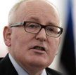 Timmermans: Projekty prezydenta Dudy też wątpliwe