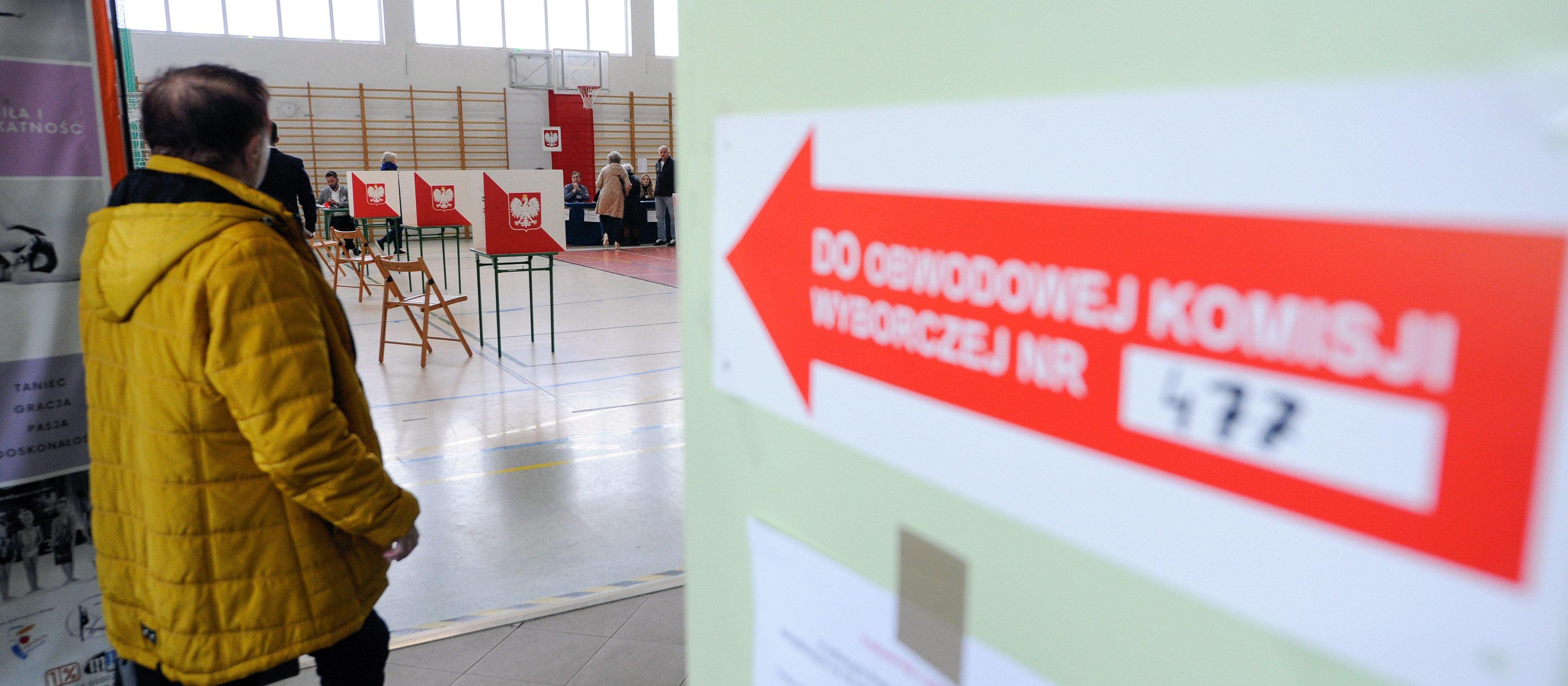 Wysłuchanie publiczne w sprawie dwukadencyjności pod koniec października