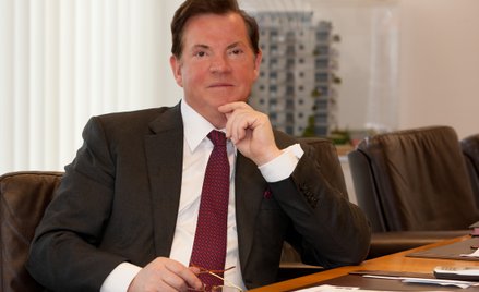 Paul Gheysens, szef i założyciel Ghelamco, od miesięcy dwoi się i troi, negocjując warunki spłaty i 
