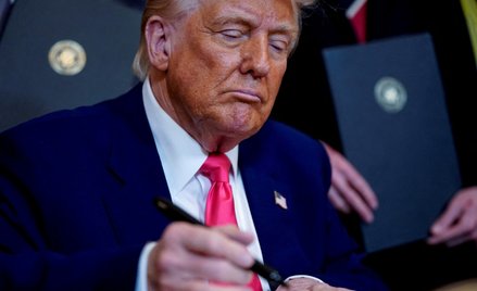 Cła Trumpa weszły w życie. Aż 104-procentowe stawki uderzą w Chiny