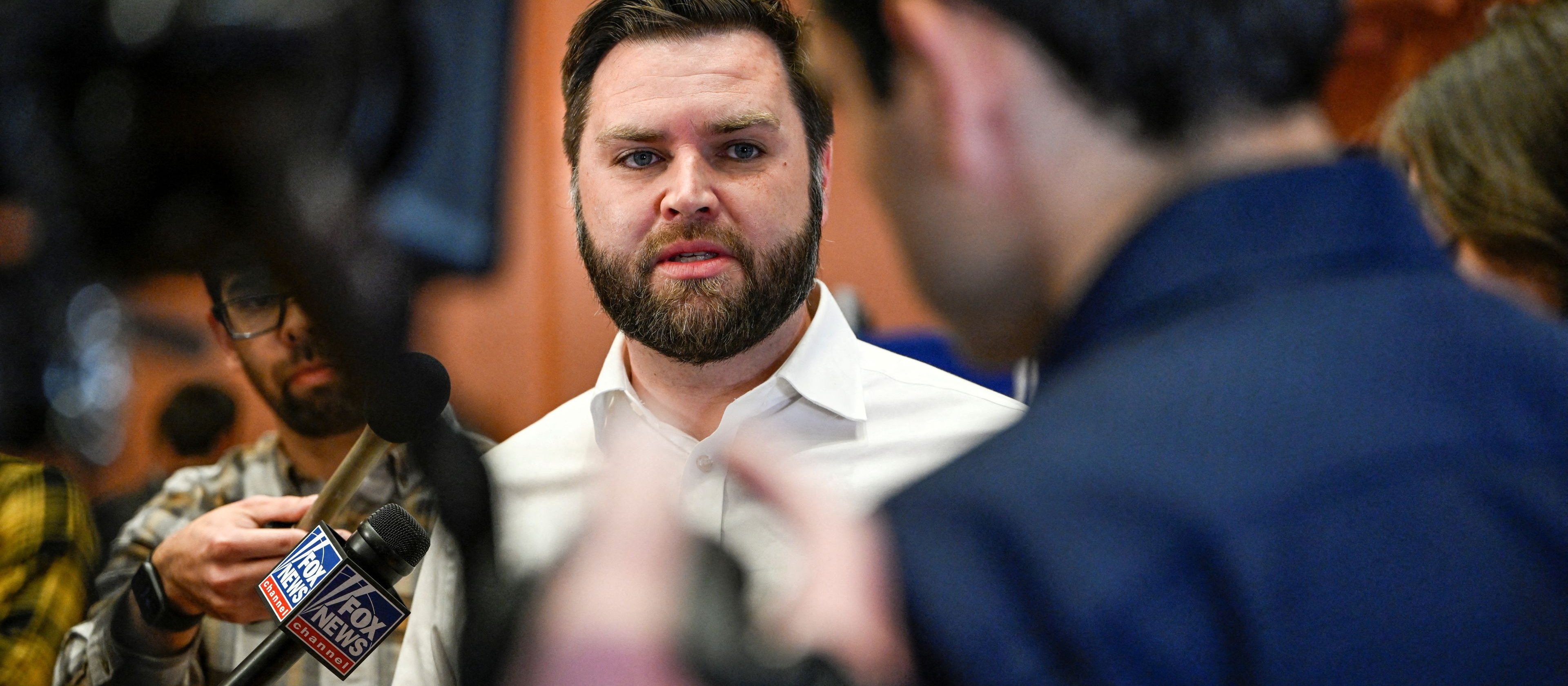 J.D. Vance: jeżeli negocjacje się nie powiodą zniszczymy program nuklearny i armię Iranu