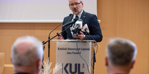 Skąd minister zdrowia wziął 40 mln zł dla nowego wydziału medycznego na KUL? „Wrzutka” PiS