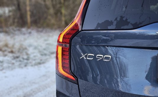 Volvo XC90 T8