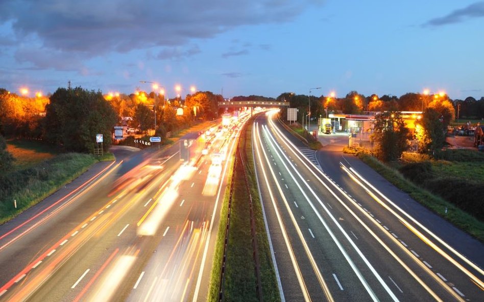 Czas pracy: czy pora nocna dla kierowców musi być czterogodzinna