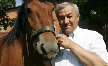 – Miałem na wsi duży posłuch, a PiS wtedy zabiegało o głosy wsi. Akurat miałem żniwa, gdy otrzymałem