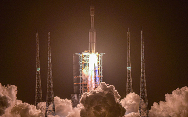 Start rakiety Długi Marsz 7, wynoszącej na orbitę statek towarowy Tianzhou-2