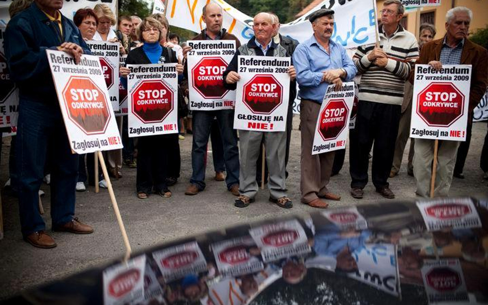 Miłoradzice koło Lubina w Dolnośląskiem. Protest mieszkańców 15 września