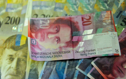 KNF analizuje ryzyko frankowe