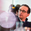 Przygotowanie ustawy rehabilitującej skazanych po wojnie homoseksualisów zajęło ministrowi sprawiedl