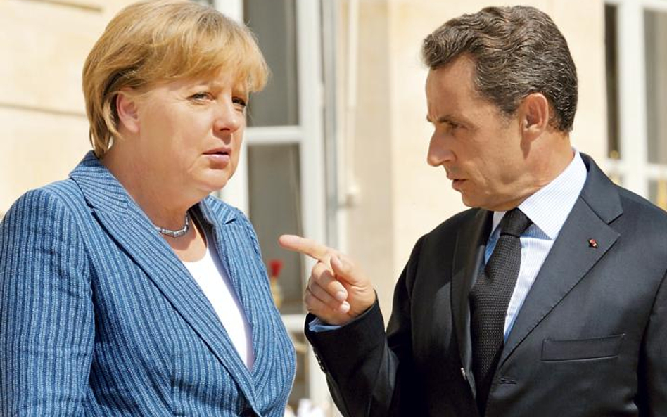 Kanclerz Niemiec Angela Merkel i prezydent Francji Nicolas Sarkozy debatowali w Paryżu, jak ratować 