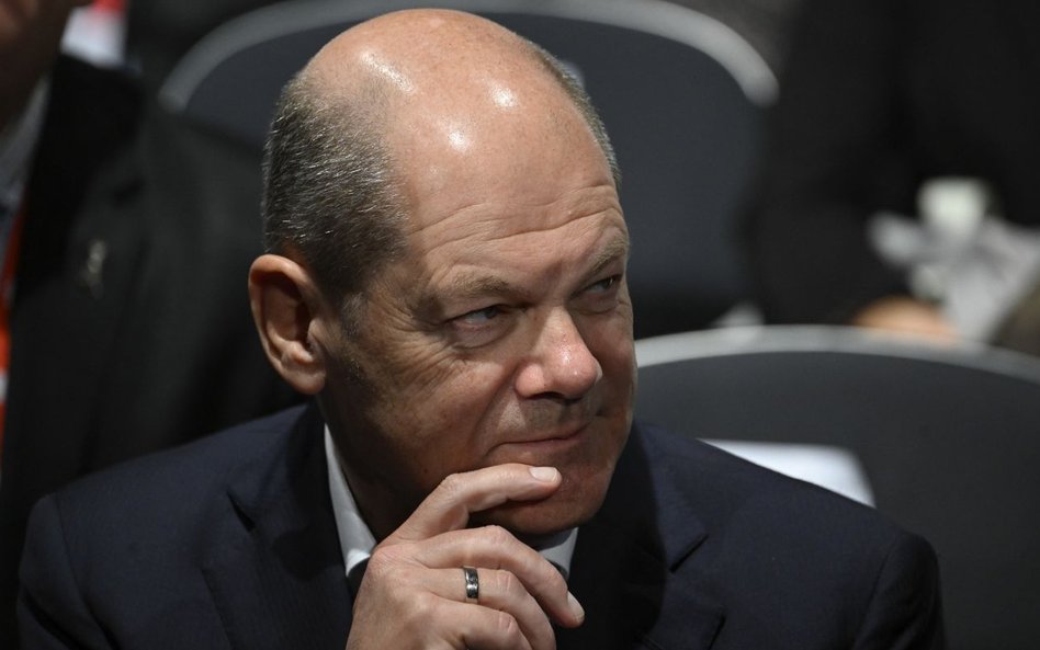 Scholz popiera Komisję Europejską w sporze z Polską i Węgrami