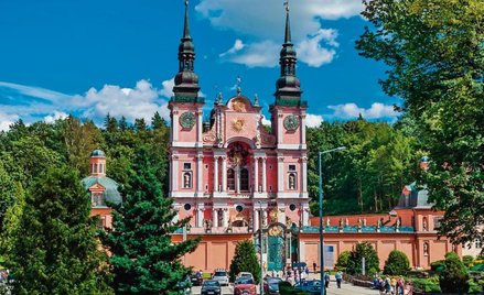 Początki kultu maryjnego w Świętej Lipce sięgają XIV wieku.