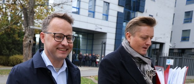 Marcin Romanowski oraz jego pełnomocnik mec. Bartosz Lewandowski