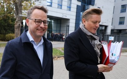 Marcin Romanowski oraz jego adwokat, mec. Bartosz Lewandowski