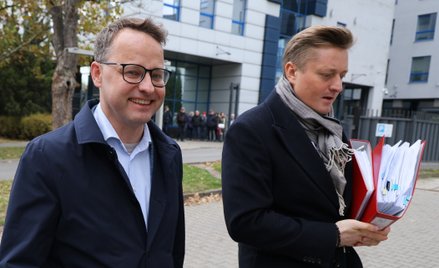 Marcin Romanowski oraz jego adwokat, mec. Bartosz Lewandowski
