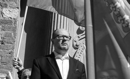 Lekarz operujący Adamowicza: Stan prezydenta nadal ciężki, rokowania niestabilne, walczymy