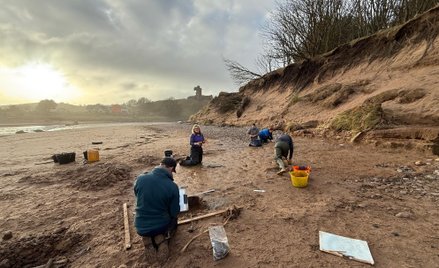 Archeolodzy na miejscu znaleziska