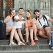 Podróże priorytetem młodych Europejczyków. Najchętniej do Włoch, Hiszpanii i Grecji