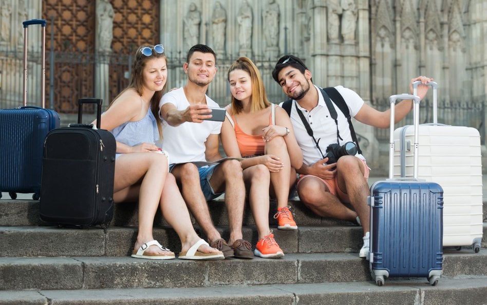 Badanie wśród młodych turystów. „Urlop to czas premium, na tym się nie oszczędza”