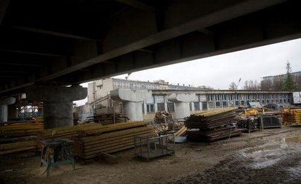 W ubiegłym tygodniu ujawniliśmy, że z powodu sporu ze Świtem przy ul. Cybernetyki powstał... wiadukt