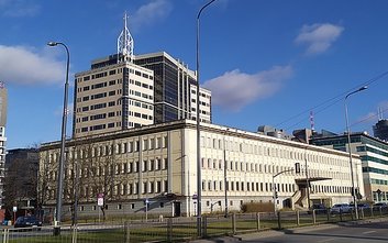 Biurowiec przy ul. Kasprzaka 22 na Czystem przejdzie generalny remont, aby służyć Teatrowi Żydowskie