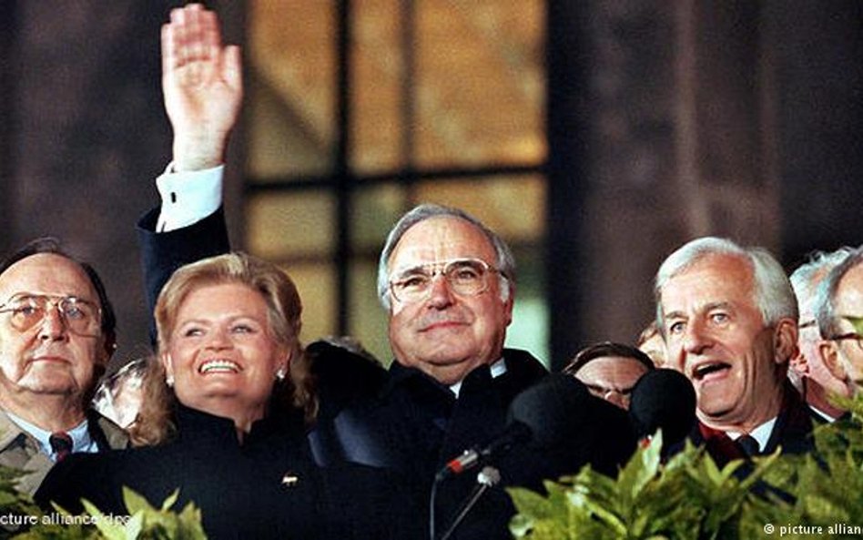Na szczycie kariery. Po upadku Muru Berlińskiego w 1989 r. Kohl przeforsował międzynarodowe negocje 