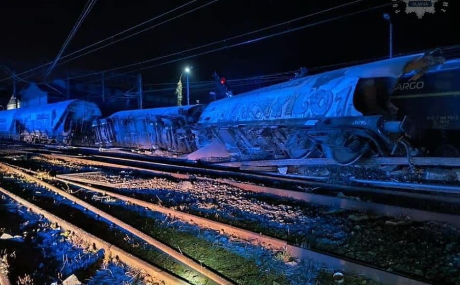 Train collision in Kuźnia Raciborska. Serious difficulties on the way