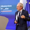 Wiceminister finansów Jarosław Neneman podczas konferencji prasowej w siedzibie KPRM w Warszawie, 21