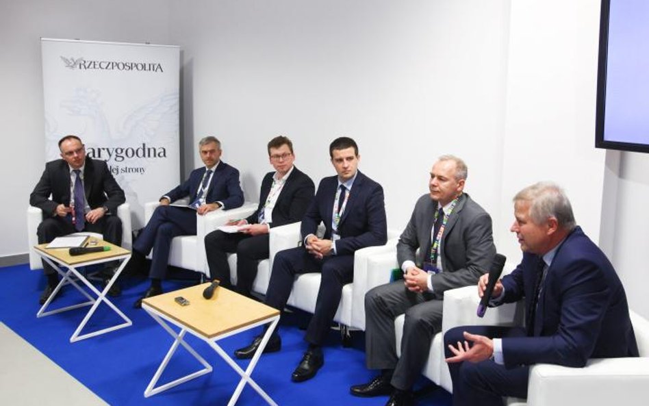 Uczestnicy debaty zgodzili się, że współpraca dużych firm, szczególnie państwowych, z sektorem MŚP j
