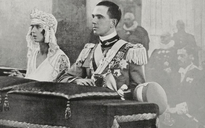 Książę koronny Humbert II i księżniczka Maria Józefa Belgijska podczas ceremonii ślubnej w 1930 roku