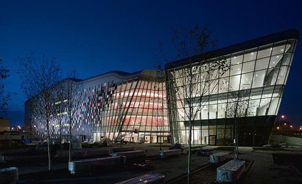 Centrum Kongresowe atrakcyjnie wygląda również nocą