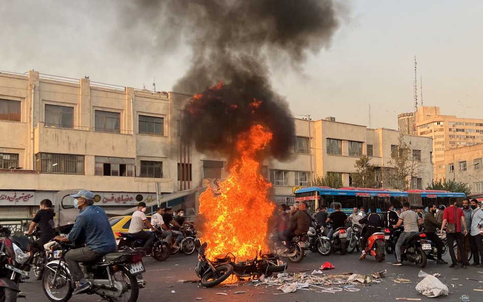 Iranem od 16 września wstrząsają protesty