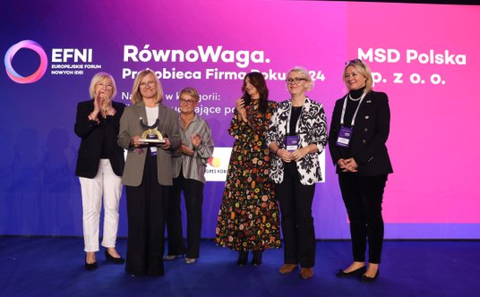 Nagrodę dla MSD Polska odebrała w imieniu firmy Aleksandra Ossowska (druga od lewej)