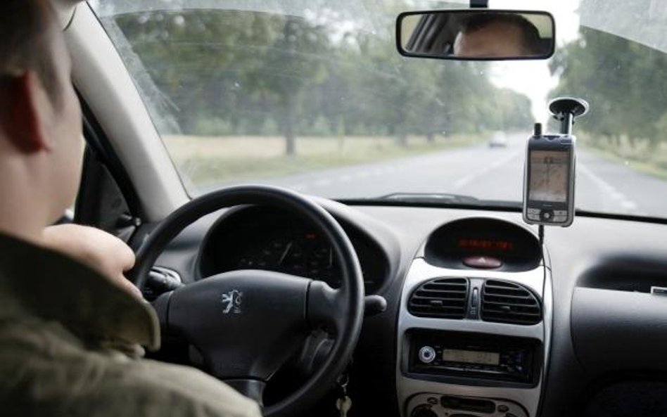 Jak rozliczyć wydatki na wynajem auta za granicą