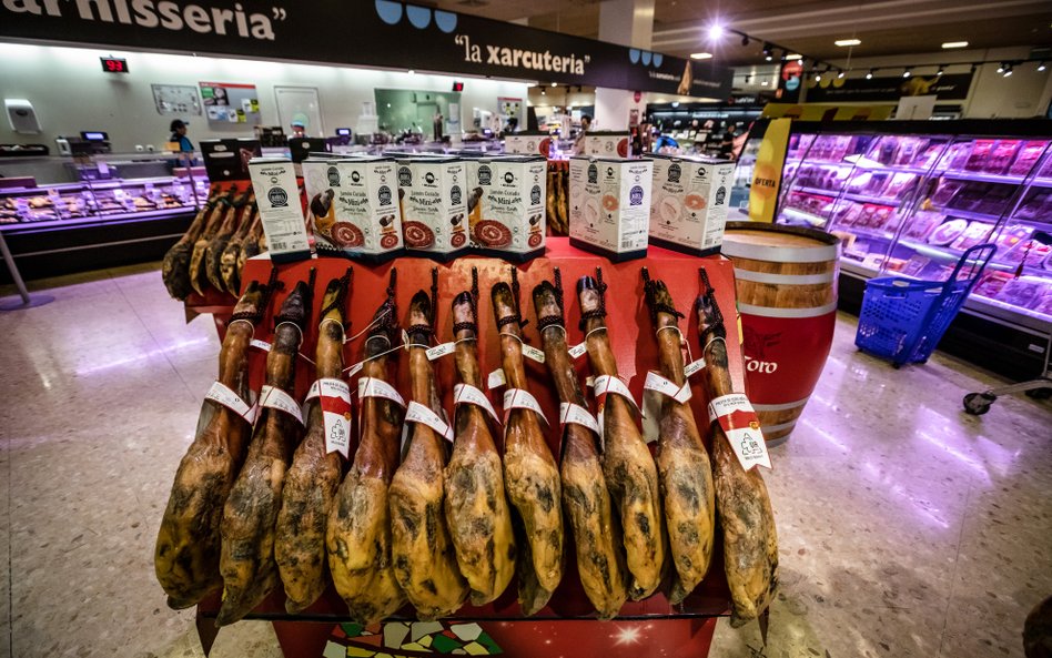 Hiszpańskie wojsko zostało wysłane do opanowania ogniska afrykańskiego pomoru świń w pobliżu Barcelo