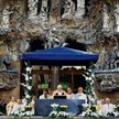 Papież konsekrował w niedzielę barceloński kościół Sagrada Familia i nadał mu rangę bazyliki